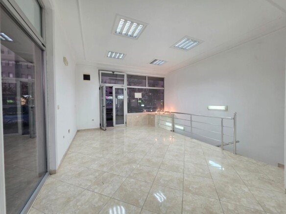Poslovni prostor 82 m² – Stari aerodrom, Podgorica — fotografija 7