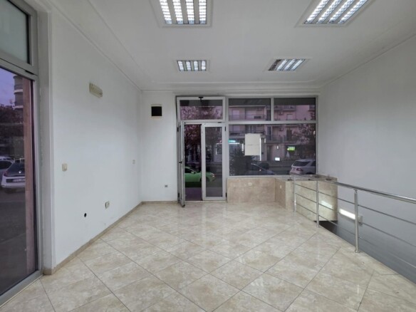 Poslovni prostor 82 m² – Stari aerodrom, Podgorica — fotografija 11