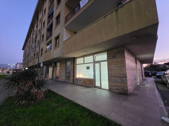 Poslovni prostor 82 m² – Stari aerodrom, Podgorica — fotografija 13