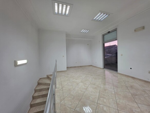Poslovni prostor 82 m² – Stari aerodrom, Podgorica — fotografija 16