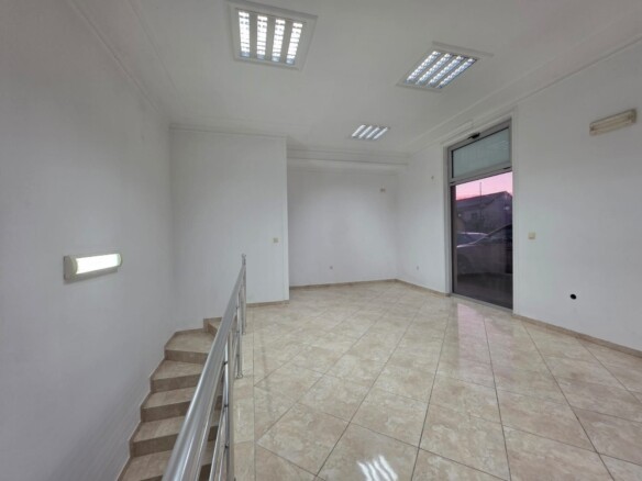 Poslovni prostor 82 m² – Stari aerodrom, Podgorica — fotografija 18