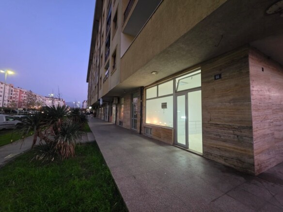 Poslovni prostor 82 m² – Stari aerodrom, Podgorica — fotografija 19