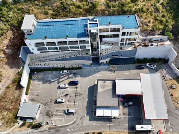 Poslovni prostor 2.200 m² – Lapčići, Budva — fotografija 2