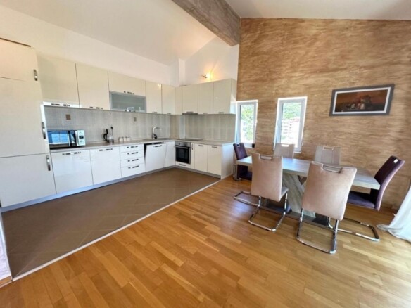 Dvosoban stan 105 m² – Petrovac, Budva — fotografija 16