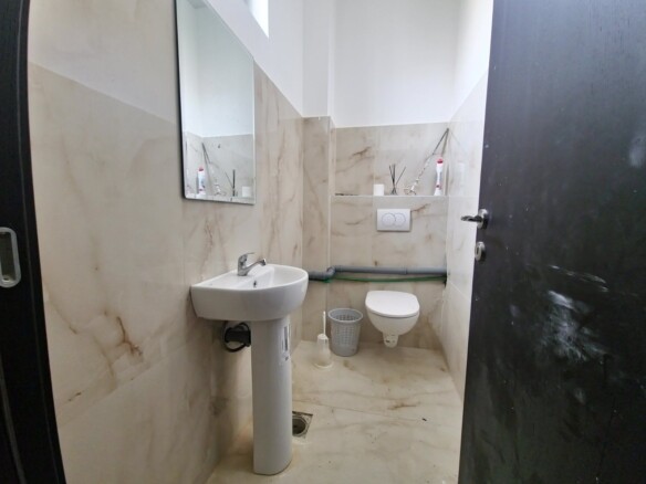 Izdavanje: Poslovni prostor 68 m² – Budva — fotografija 4