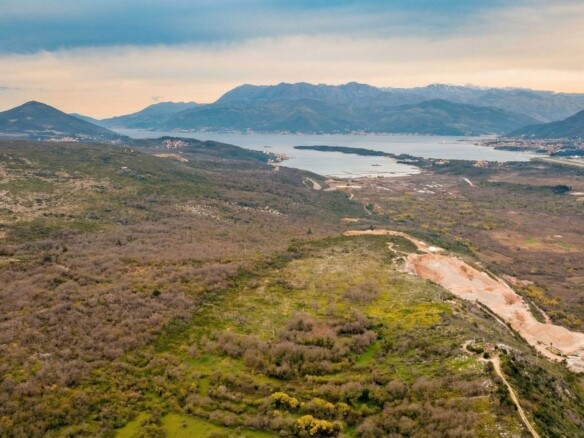 Plac 4.254 m² – Lješevići, Kotor — fotografija 4
