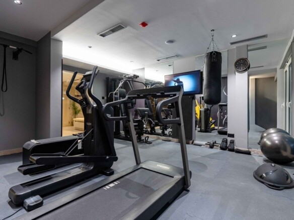 Izdavanje: Poslovni prostor 350 m² – Pržno, Budva — fotografija 18