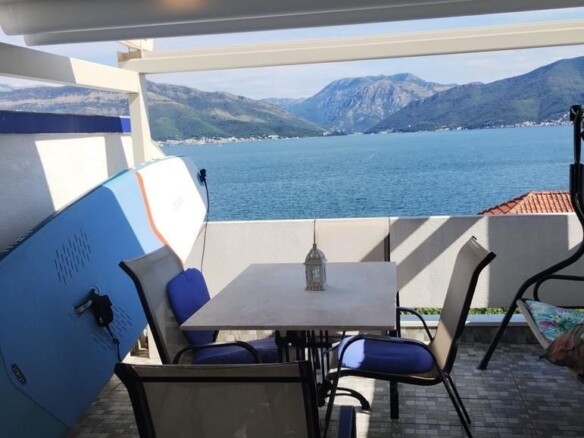 Dvosoban stan sa pogledom na more u Krašićima, Tivat — fotografija 4