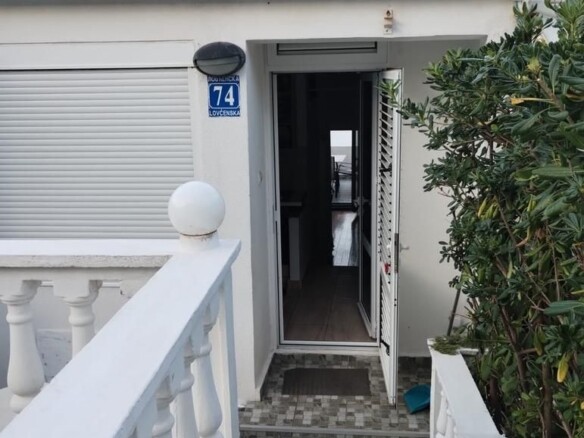 Dvosoban stan sa pogledom na more u Krašićima, Tivat — fotografija 14