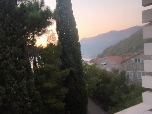 Garsonjera sa pogledom na more, Sveti Stefan, Budva — fotografija 3