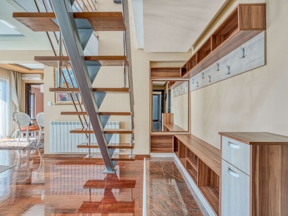 Četvorosoban stan 188 m² – Rozino, Budva — fotografija 10