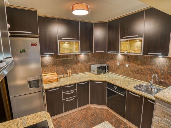 Četvorosoban stan 188 m² – Rozino, Budva — fotografija 11