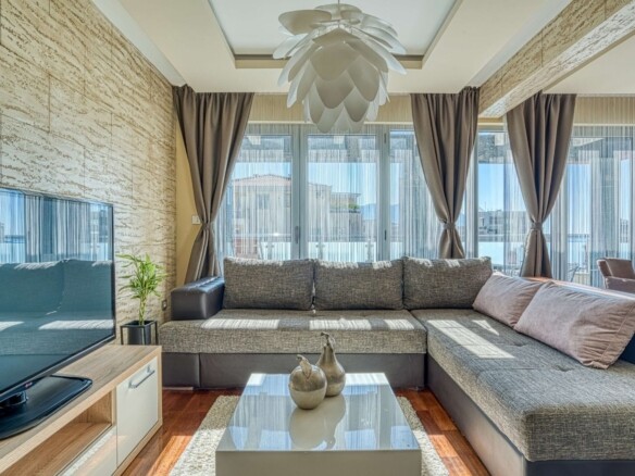 Četvorosoban stan 188 m² – Rozino, Budva — fotografija 12