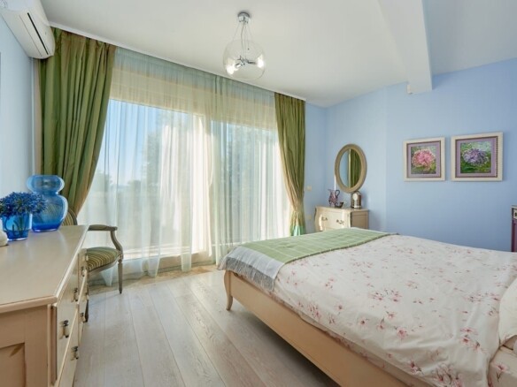 Izdavanje: Trosoban stan 247 m² – Sveti Stefan, Budva — fotografija 14