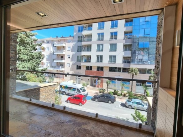 Dvosoban stan 107 m² – Budva — fotografija 2