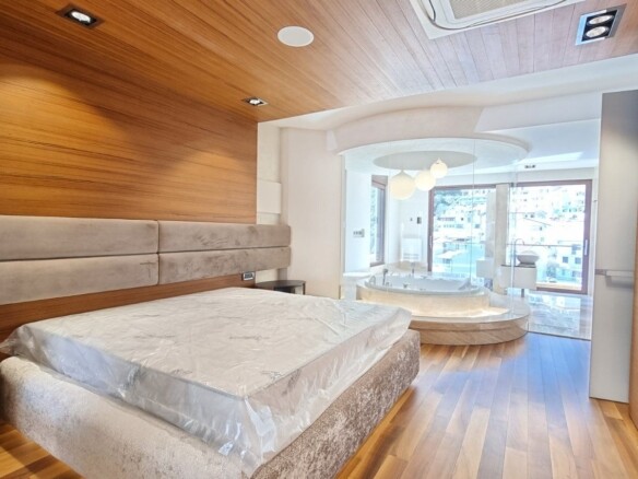 Trosoban stan 313 m² – Budva — fotografija 3