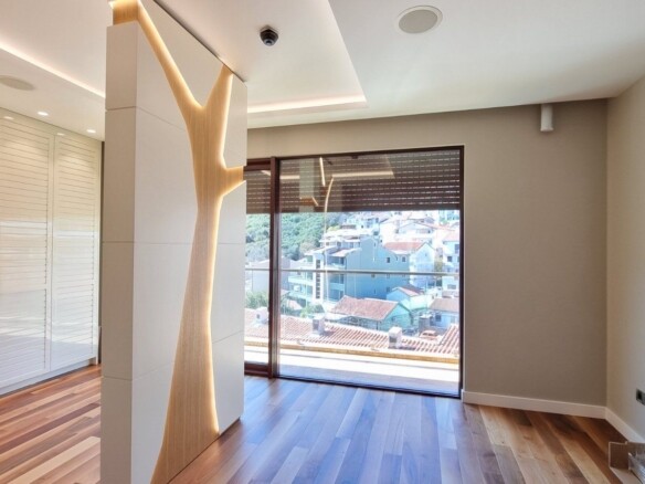 Trosoban stan 313 m² – Budva — fotografija 6
