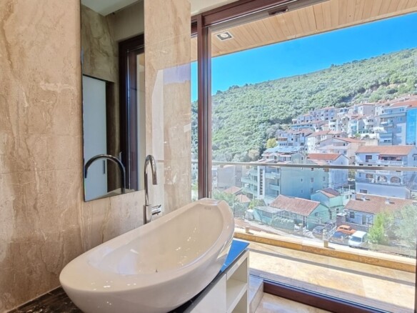 Trosoban stan 313 m² – Budva — fotografija 8