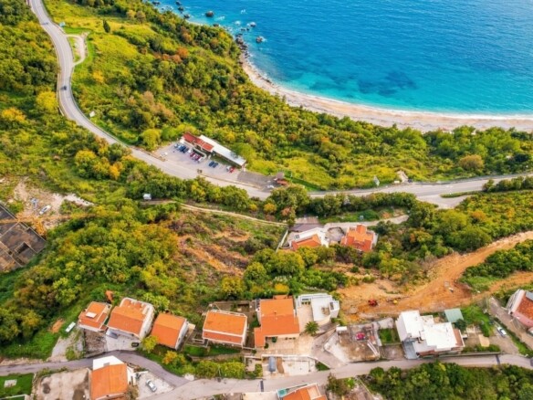 Plac sa pogledom na more u Prijevoru, Budva — fotografija 4