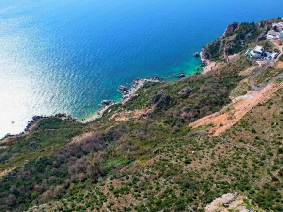 Plac 3.350 m² – Reževići, Budva — fotografija 10