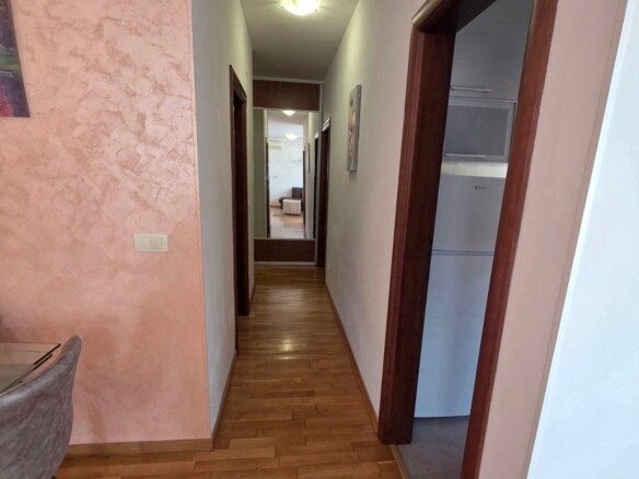 Jednosoban stan u centru Budve — fotografija 9