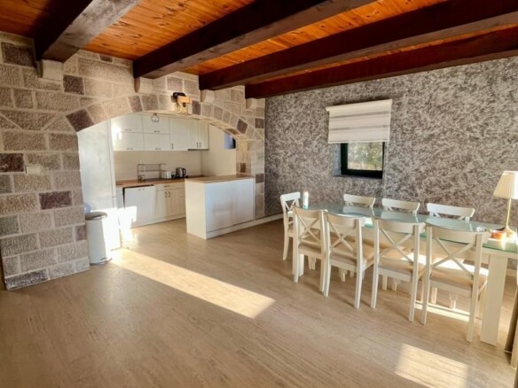 Izdavanje: Kuća 200 m² – Reževići, Budva — fotografija 3