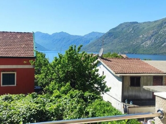 Hotel sa restoranom i pogledom na more, Dobrota, Kotor — fotografija 16