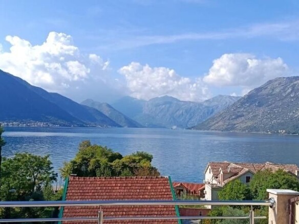 Hotel sa restoranom i pogledom na more, Dobrota, Kotor — fotografija 17