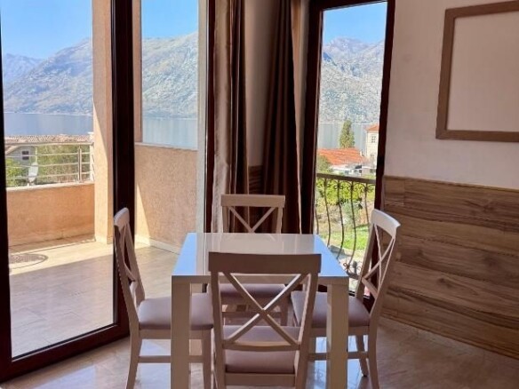 Hotel sa restoranom i pogledom na more, Dobrota, Kotor — fotografija 18