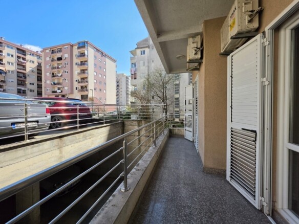 Poslovni prostor u Rozinu, Budva — fotografija 3