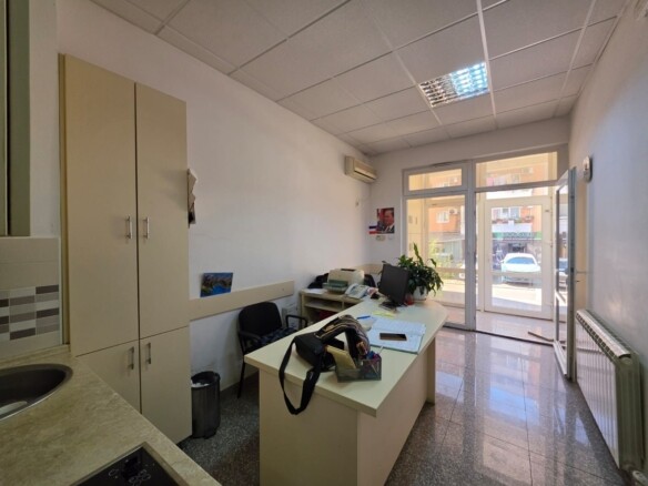 Poslovni prostor u Rozinu, Budva — fotografija 4