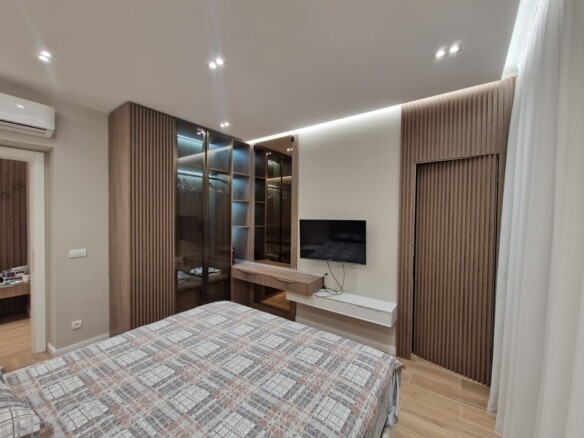 Dvosoban stan 72 m² za izdavanje, Tivat — fotografija 7