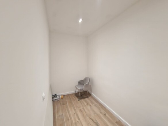 Dvosoban stan 72 m² za izdavanje, Tivat — fotografija 8
