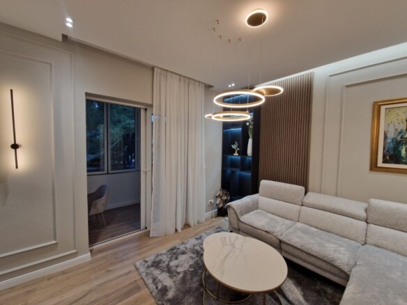 Dvosoban stan 72 m² za izdavanje, Tivat — fotografija 18