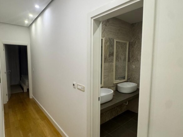Izdavanje: Dvosoban stan 108 m² – Babin Do, Budva — fotografija 8