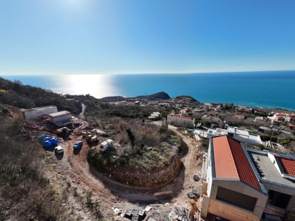 Urbanizovan plac sa pogledom na more, Blizikuće, Budva — fotografija 9