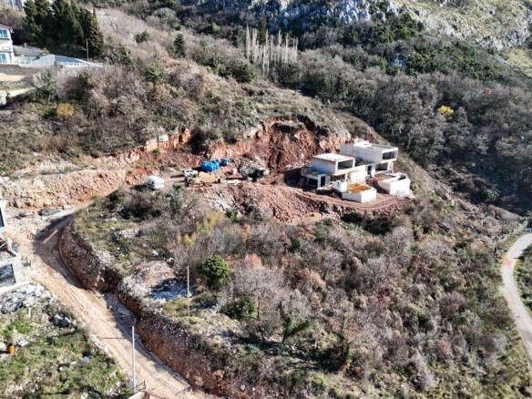 Urbanizovan plac sa pogledom na more, Blizikuće, Budva — fotografija 10