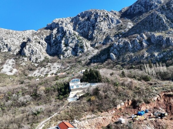 Urbanizovan plac sa pogledom na more, Blizikuće, Budva — fotografija 15