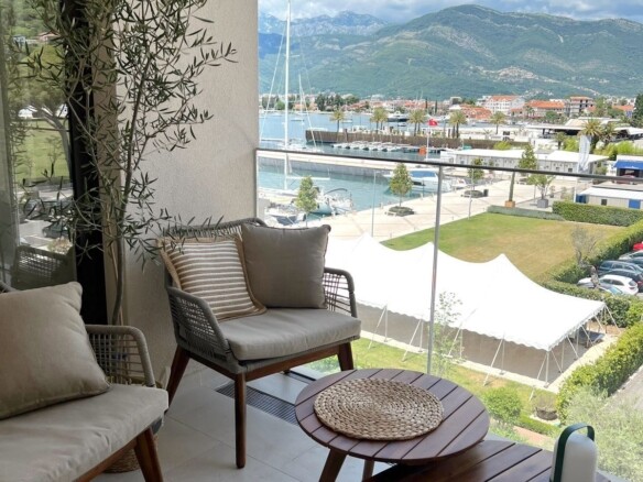 Jednosoban stan 80 m² – Tivat — fotografija 4