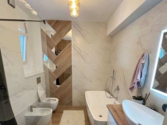Trosoban stan 107 m² – Budva — fotografija 11