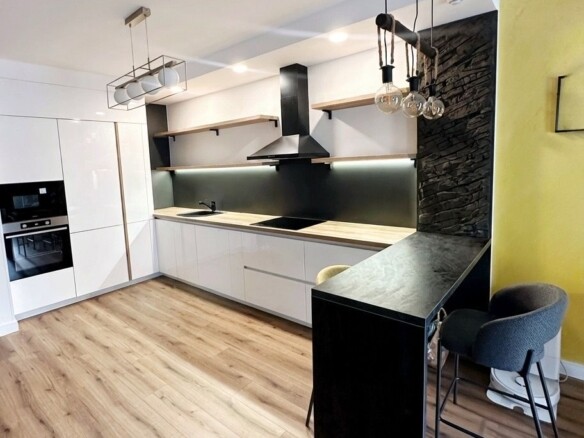 Trosoban stan 107 m² – Budva — fotografija 19