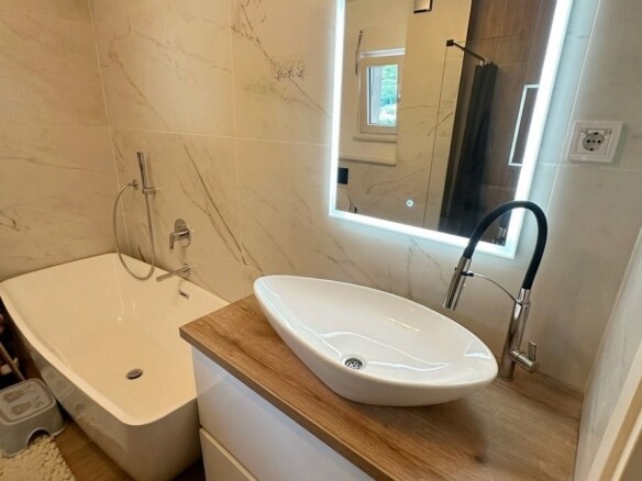 Trosoban stan 107 m² – Budva — fotografija 20