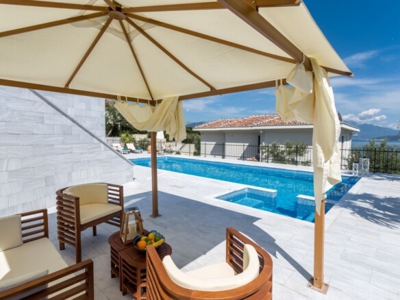 Kuća 360 m² – Đenovići, Herceg Novi — fotografija 7