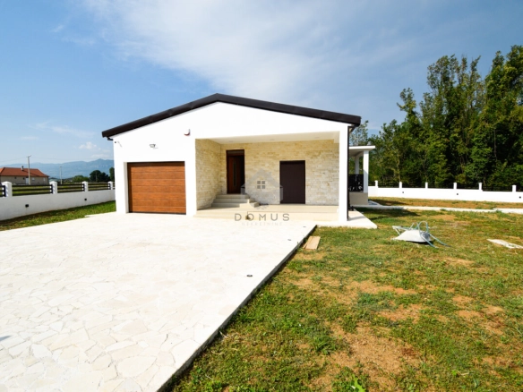 Porodična kuća na Veljem Brdu, Podgorica — fotografija 5