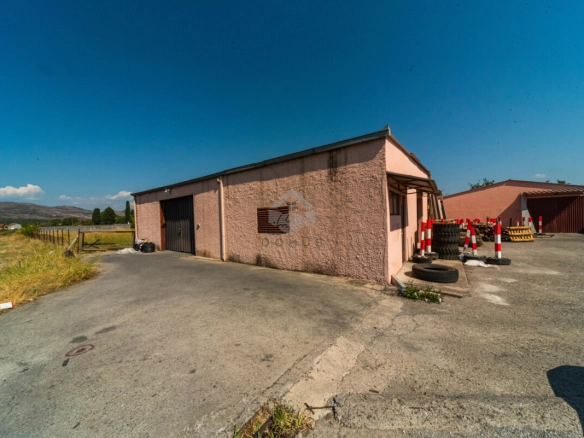 Hangar 300 m² na placu 3.000 m²