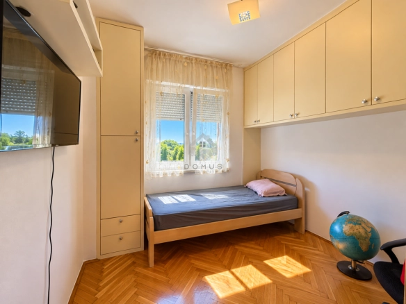 Izdavanje: Trosoban stan 88 m² – Blok VI, Podgorica — fotografija 12