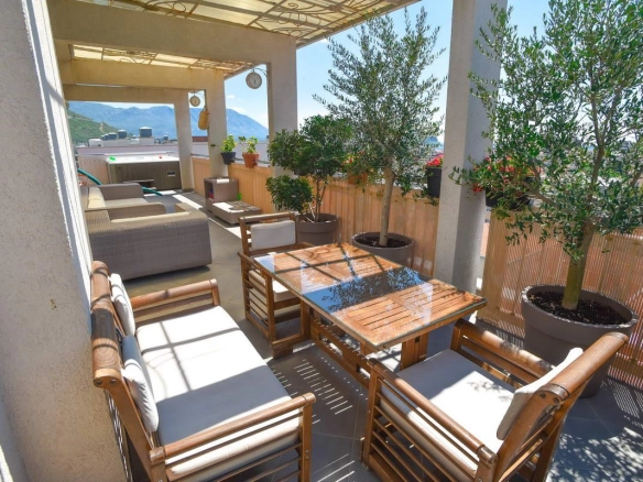 Trosoban stan 179 m² – Rozino, Budva — fotografija 10