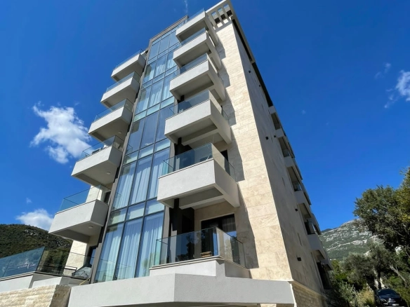 Izdavanje: Jednosoban stan 40 m² – Bečići, Budva — fotografija 12