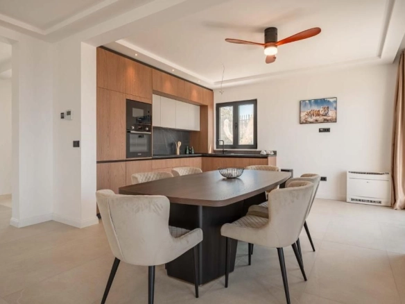 Izdavanje: Kuća 318 m² – Reževići, Budva — fotografija 11
