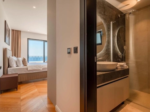 Izdavanje: Kuća 318 m² – Reževići, Budva — fotografija 17